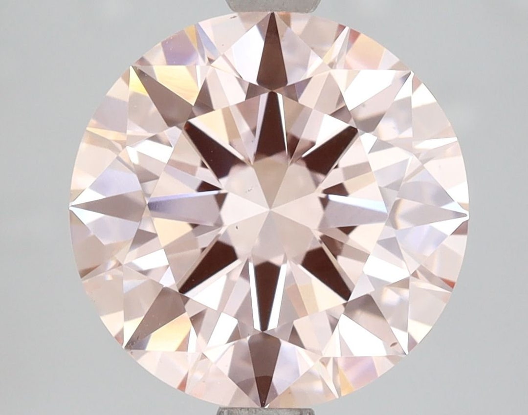 fancy　deep　pink 0.78 carat, Fancy Deep Pink Diamond, Radiant Shape, (I1