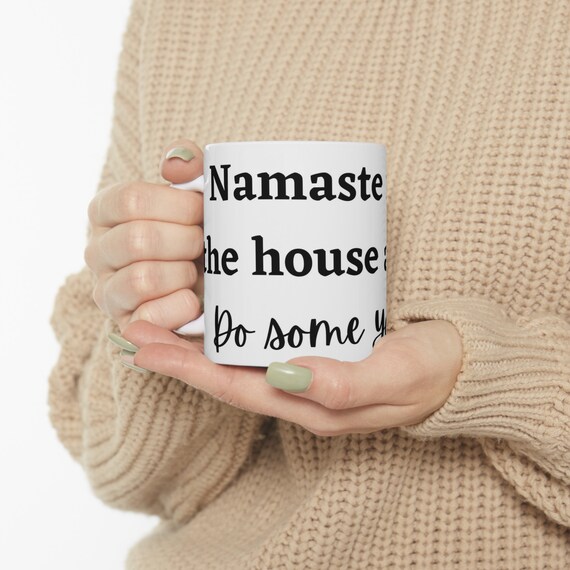 Tazza di caffè con scritte | Vettore Premium