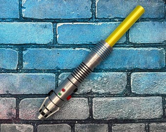 Accesorio de cosplay de sable de luz inspirado en Plo Koon con hoja plegable (impreso en 3D)