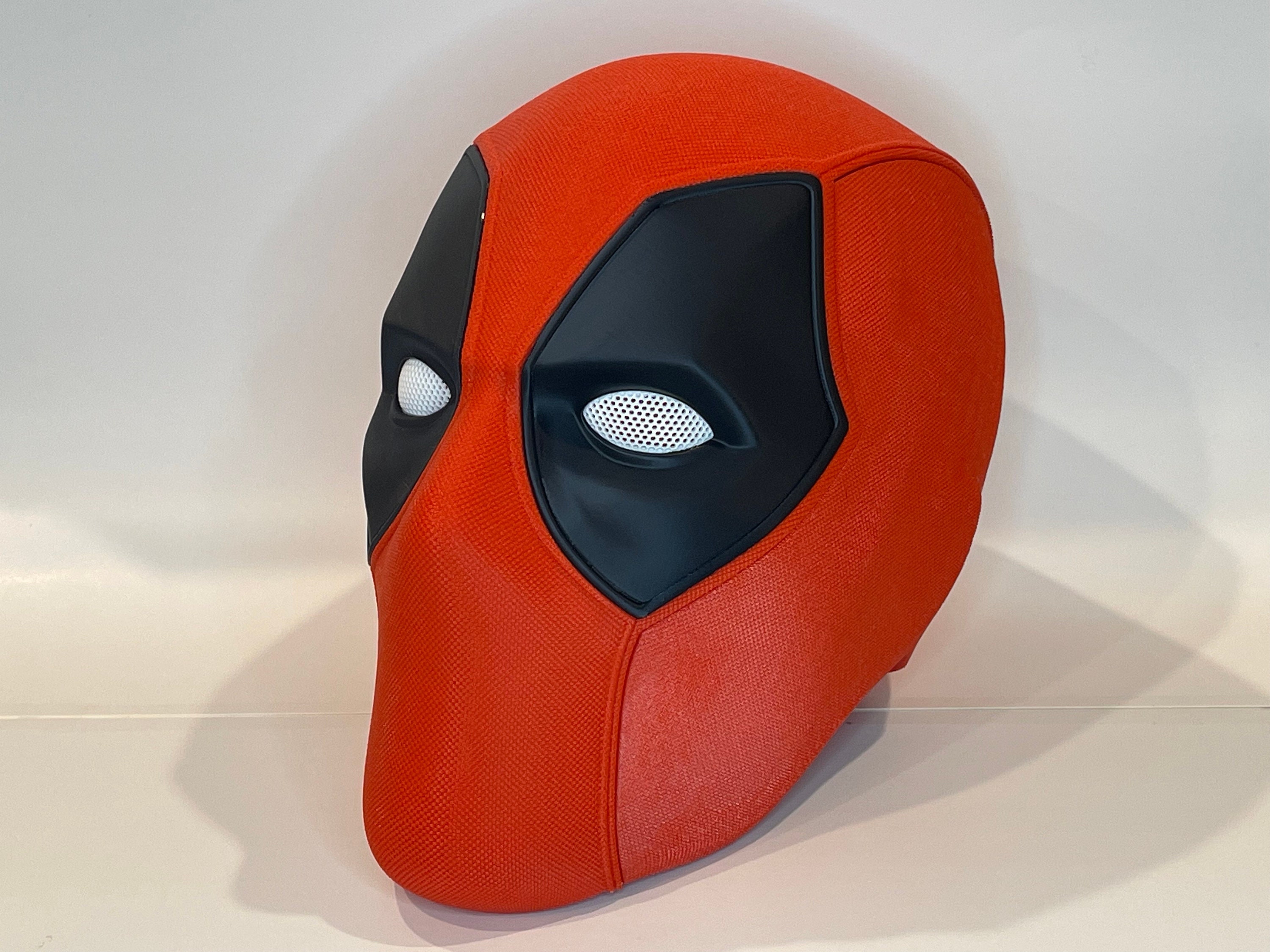 Kaufen Sie 3D-Marvel-Wandlichtpaket – Deadpool-Maske –  Kinderzimmer-Nachtlicht – MCU Marvel Avengers zu Großhandelspreisen