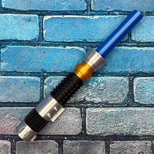 Obi-Wan Kenobi Original Trilogy Inspired Lightsaber Cosplay Prop w/ Collapsible Blade (3D Printed)