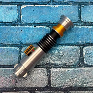 Spada laser ispirata a Luke Skywalker con lama pieghevole (stampata in 3D) immagine 3