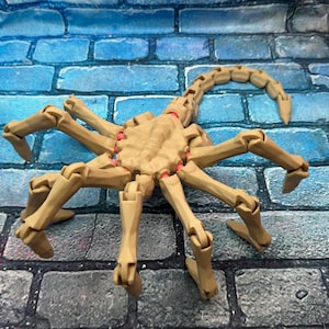 Alien Earth Facehugger | Articulated Posable Movie Prop | Flexi 3D Printed Cosplay