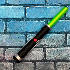 Qui-Gon Jinn-inspirerad ljussabel cosplay-rekvisita med hopfällbart blad (3D-utskrivet)