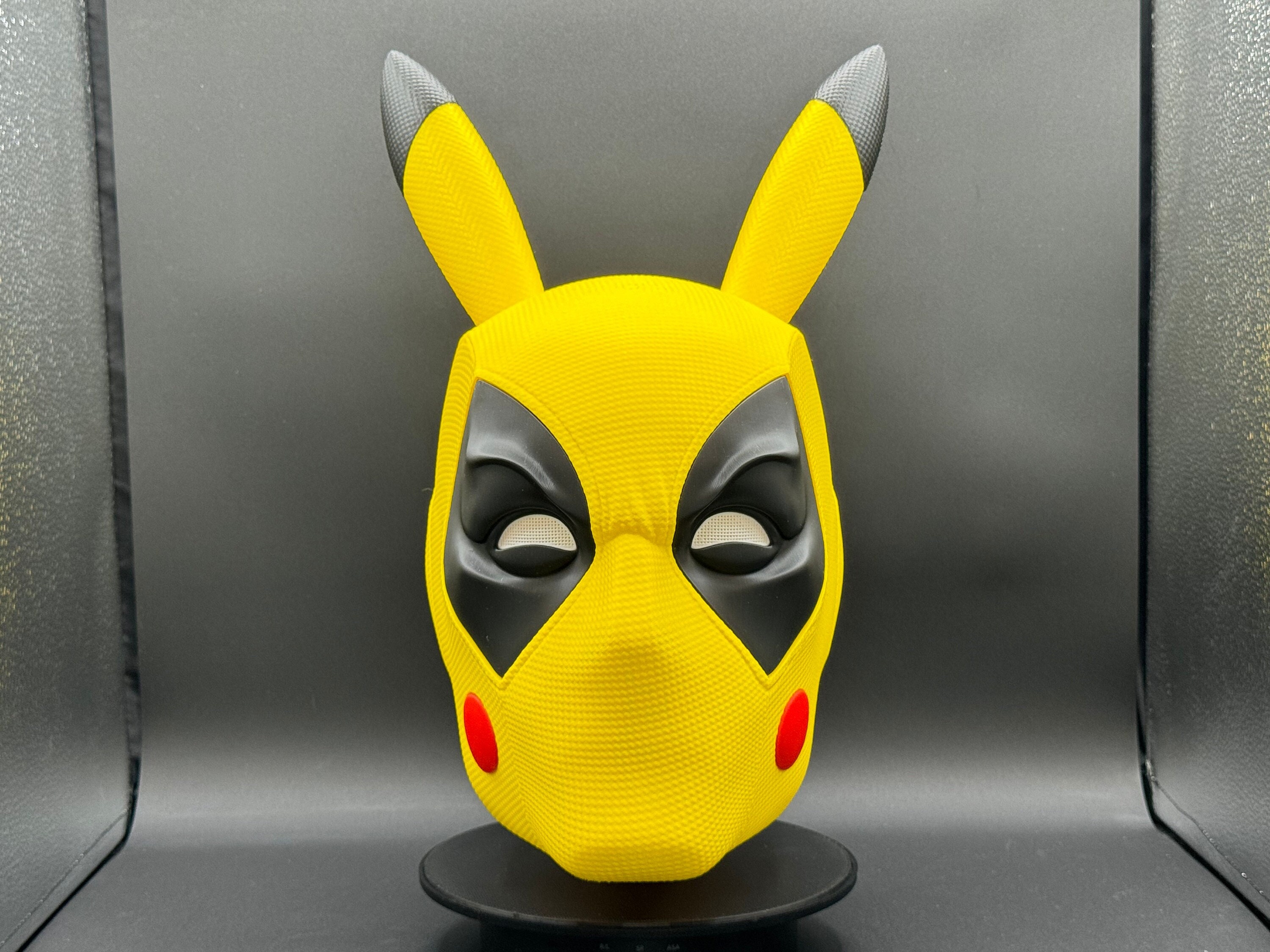 PikaPool デッドプールとピカチュウにインスパイアされたマッシュ