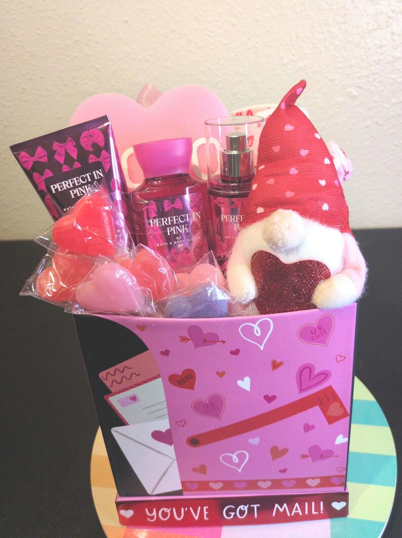 Top Valentine's Gifts For Women The Best Ladies Gifts For Valentine's Day Best Valentines Gifts For Women Practical Valentine's Day