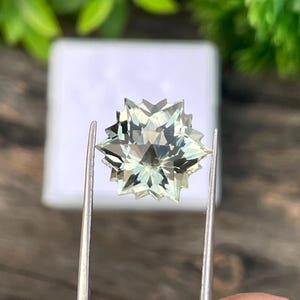 Naturlig grön ametist 6,40 ct | Snöflingeslipad prasiolit | Ljusgrön kvarts ädelsten | Fancy Cut Loose Gem | 12 mm