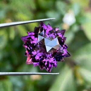 100% Natural Amethyst Snowflake Cut Gemstone High Quality Amethyst Snowflake Cut  Gemstone, 36.60 Carats, Size- 20MM,Shape Hexagon, 1 piece