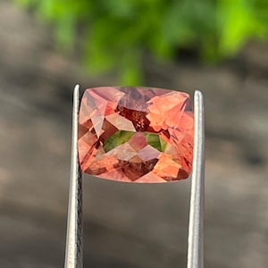 Oregon Sunstone Gemstone: 2.70ct Cushion Faceted Orange Copper Schiller Jewellery Making