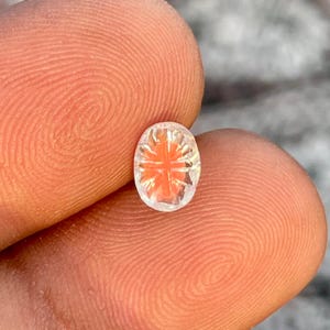 Piedra lunar arcoíris natural de Madagascar, color naranja fuego, talla ovalada, 0,60 ct, 5 x 7 mm, suelta.
