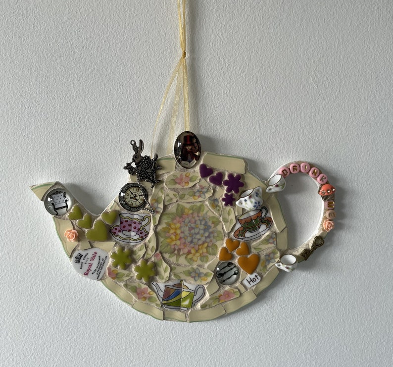 Mosaic teapot shape, Recycled pique-assiette vintage mixed media mosaic, Handmade eclectic home décor, Upcycled hanging wall art decoration image 3