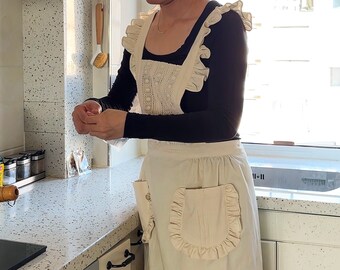 Vintage-Inspired Beige Cotton Apron, Elegant Lace Kitchen Apron with Ruffle Pockets, Adjustable Garden Apron for Women, Maid Costume