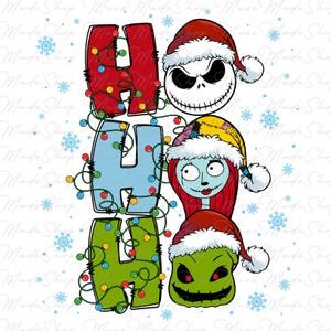 Może przedstawiać: Bożonarodzeniowy projekt przedstawiający postacie Jacka Skellingtona, Sally i Oogie Boogie z filmu Koszmar przed świętami. Postacie są przedstawione w czapkach Świętego Mikołaja i ułożone tak, aby tworzyły napis "HO HO HO" z choinkowymi światełkami.