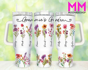 Grammie's Garden 40oz Tumbler Png, niestandardowy miesiąc urodzenia kwiatowy kubek dla mamy 40oz Png, mama 40oz Tumbler Wrap, Dzień Matki 40oz Quencher Tumbler