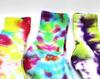Adult size 7 - 11 M tie-dyed socks