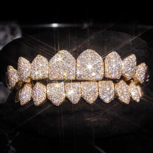 8.24 CT Real VVS Moissanite Diamond Grillz, Iced Moissanite Diamond Custom Teeth Grillz, Hip Hop Grillz , Custom Grillz, Moissanite Grillz