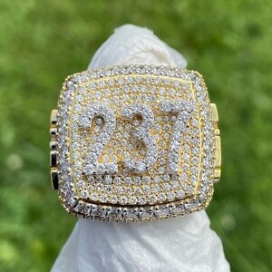 Anillo de campeonato de hip hop de oro amarillo de 14 quilates, anillo de dedo meñique con diamantes VVS helados para hombre, anillo de campeón con nombre y letra hecho a medida para regalo de cumpleaños