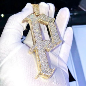 Custom VVS1 Moissanite Pendant, Men&#39;s Iced out VVS Letter Pendant, Hip Hop Custom Made Jewelry in Silver, Moissanite Icedout Pendant Gift