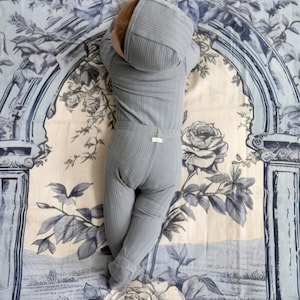 The Garden Window Muslin Blanket