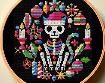 Mini kruissteekpatroon pdf kerstman kat skelet-kerstboomornament sprookjes goth macaber spookachtig ontwerp eenvoudig schattig grappig donker katje