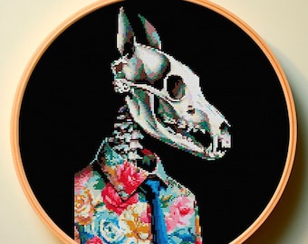 Modèle de point de croix PDF Style estival, Doggo, crâne gothique, squelette macabre, effrayant romantique, aquarelle florale, design tendance, facile, mignon, amusant, loup