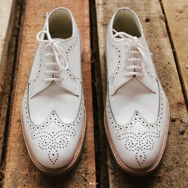 Men's handmade White leather Oxford shoe, men's dress up brogue shoe, men's cap toe and wedding shoe