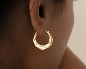 CHANDRA Gold Hoop Earrings, 18K Gold Plated Brass, Gold or Silver Finish, Sculptural Hammered Design, Minimalist Handmade Jewelry, Gifting