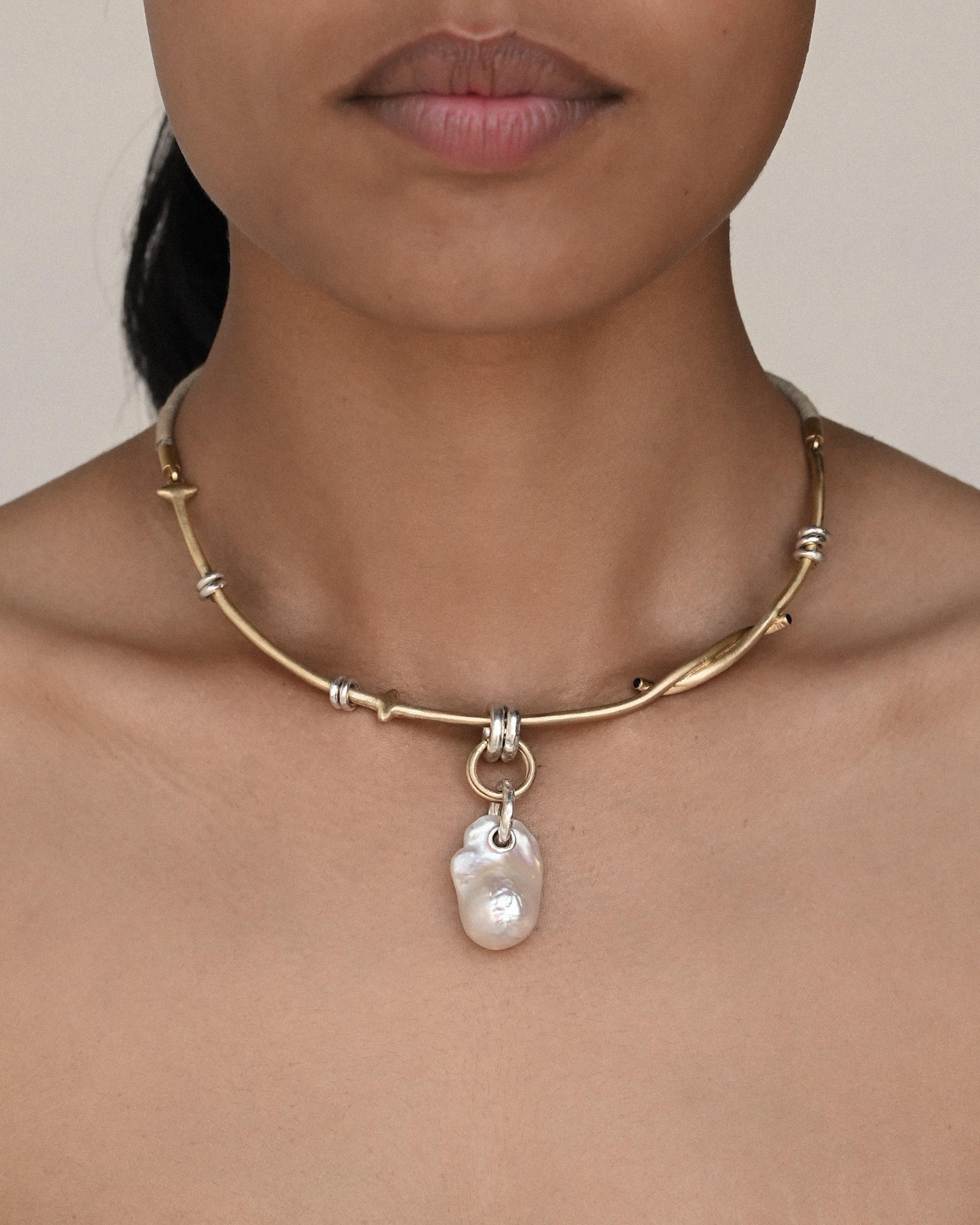 VIVARA Gold Choker, Silver or Gold Finish, Natural Baroque Pearl Necklace, 18k Gold Plated, Boho Collar Statement Necklace, Gift For Women