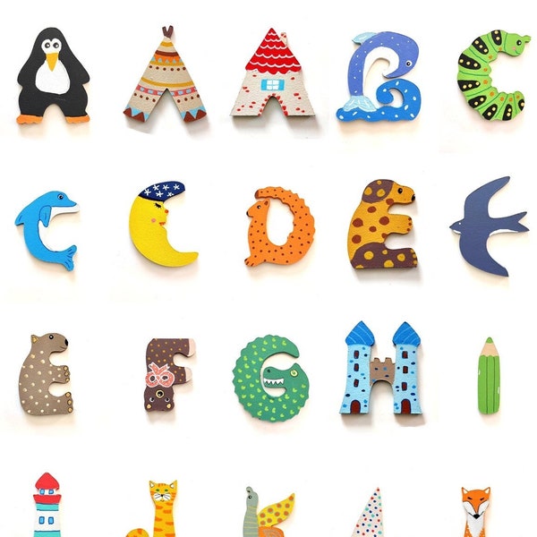 Lettre fantaisie en bois décorative pour personnaliser et décorer une porte de chambre d'enfant avec son prénom. Alphabet ludique en bois.