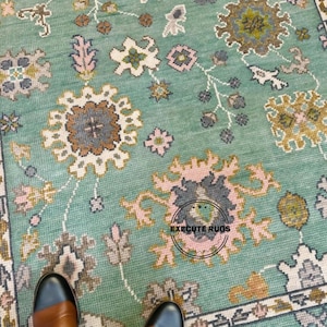 Handmade Summer Green Oushak Rug: 100% New Zealand Wool