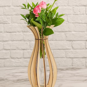 Modern wooden vase with test tube – stylish decoration for every room