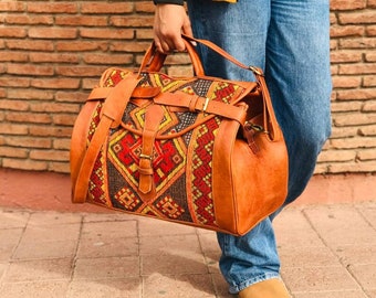 Bolso de viaje de cuero, bolso de fin de semana de cuero artesanal, bolso de lona de fin de semana de cuero de alfombra bolso de cuero de viaje kilim hecho a mano, regalo hecho a mano.