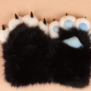 Luvas de patas de fursuit squeaky, luvas fofas pretas/azuis de pata peluda, luva de pata peluda com unhas para acessórios de fursuit, presente peludo para amigo