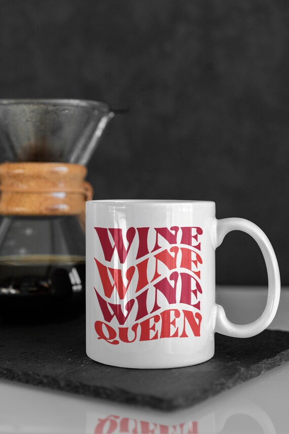 Tazza Mug Divertente STASERA TISANINA E SANREMO | Idea Regalo Originale Amica, Collega, Compleanno | Tazza in Ceramica Bianca 335ml | Resistente a