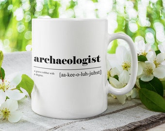 Kubek archeologa – zabawny rabuś grobów z żartem o dyplomie – prezent dla studenta archeologii, profesora lub pasjonata historii – ceramiczny kubek o pojemności 11 uncji