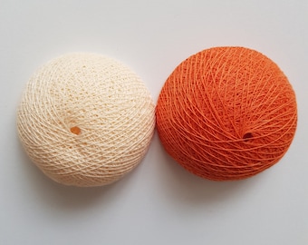 Pequeño dúo base de sombrero naranja y crema, suministros de vestuario y sombrerería, cuerpo de sombrero, fabricación de fascinadores