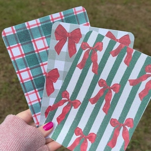 Groene kerst Kindle-hoesje insteekbundel / booktok/ leesgrage merch/ doorzichtige hoes-inzetstuk/ vakantie-inzetstuk/ kerstmis/ strikken/ preppy