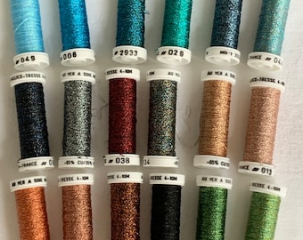 Metallic zijderupsdraden, 18 kleuren om uit te kiezen, in individuele spoelen.