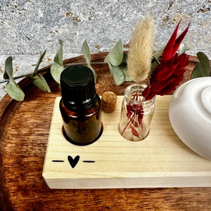 Brett mit Duftspirale für ätherische Öle mit Ölhalter und kleinem Blumenstrauß, Diffuser, Aroma, Duft, Raumduft Spender, Raumduftspender Bild 4