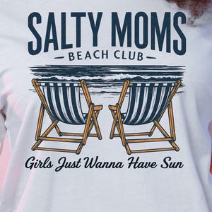 Salty Moms Beach Club - PNG « Girls Just Wanna Have Sun » - Fond transparent - Usage commercial - Téléchargement immédiat
