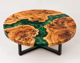 Mesa de centro redonda em acácia com borda natural e resina epóxi, tamanho e cor personalizados.