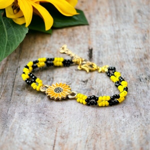 Sunflower Bracelet, Handmade Seed Bead Bracelet, Unique Design, Gift for Her