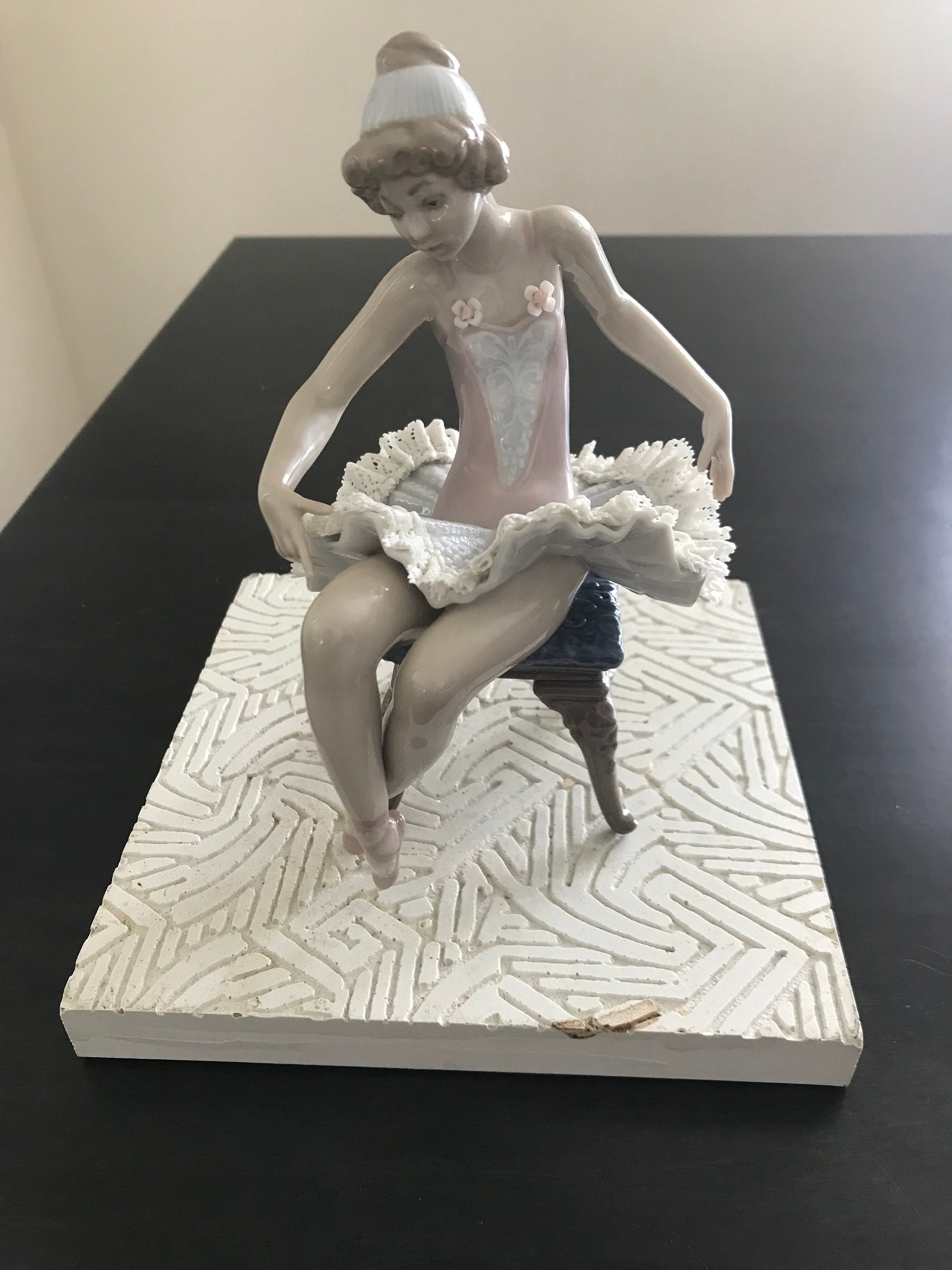 Lladro Figurine Closing Scene Ballerina Stunning Collectible #4935
