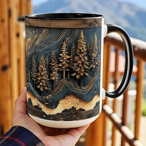 Taza de cerámica grande de 15 oz con diseño de pinos de imitación de madera, paisaje de montaña y bosque, taza de café con temática de naturaleza al aire libre en 2D y noche estrellada.