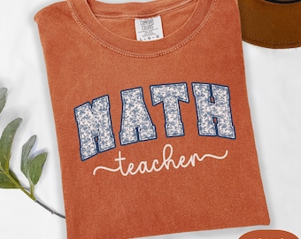 Camiseta con colores que te hacen sentir cómodo con las matemáticas, regalo para profesores de matemáticas, camiseta de matemáticas, regalo de agradecimiento para profesores de matemáticas, camiseta para amantes de las matemáticas, camiseta del equipo de matemáticas