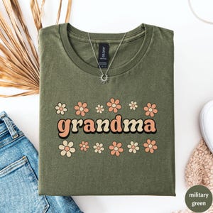 Retro Grandma Shirt, Floral GrandmaT Shirt, Mothers Day Gift For Grandma, New Nana Shirt, Granny Shirt, Gigi Mimi Shirt, Nana Shirt