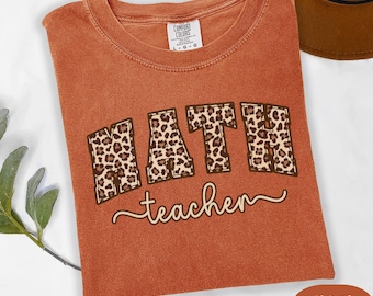 Camiseta con colores que te hacen sentir cómodo con las matemáticas, regalo para profesores de matemáticas, camiseta de matemáticas, regalo de agradecimiento para profesores de matemáticas, camiseta para amantes de las matemáticas, camiseta del equipo de matemáticas