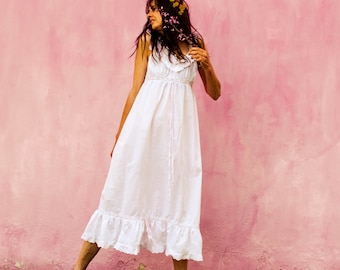 Vestido antiguo de algodón y encaje con lazo rosa / Enagua de algodón blanco con bordado / Vestido antiguo con enagua de encaje