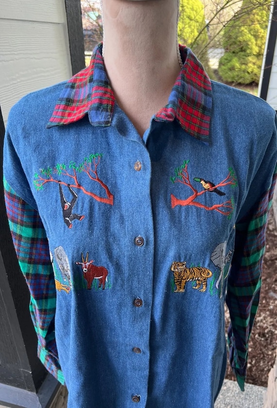 Vintage Denim Shirt Embroidered Safari Animals Cas