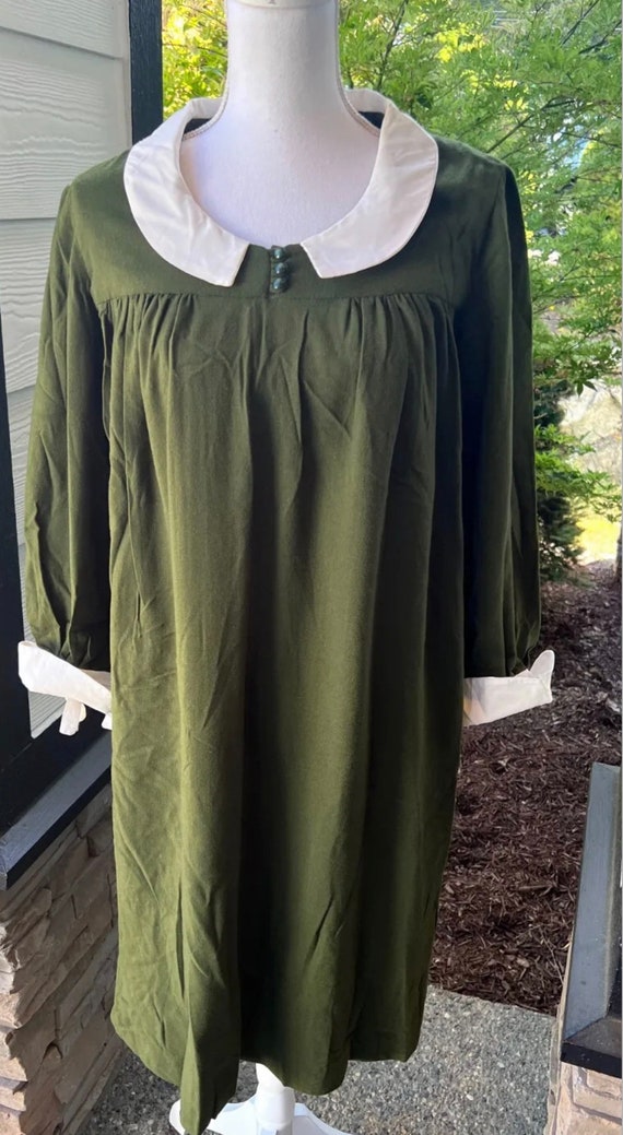 Vintage baby doll green Gem